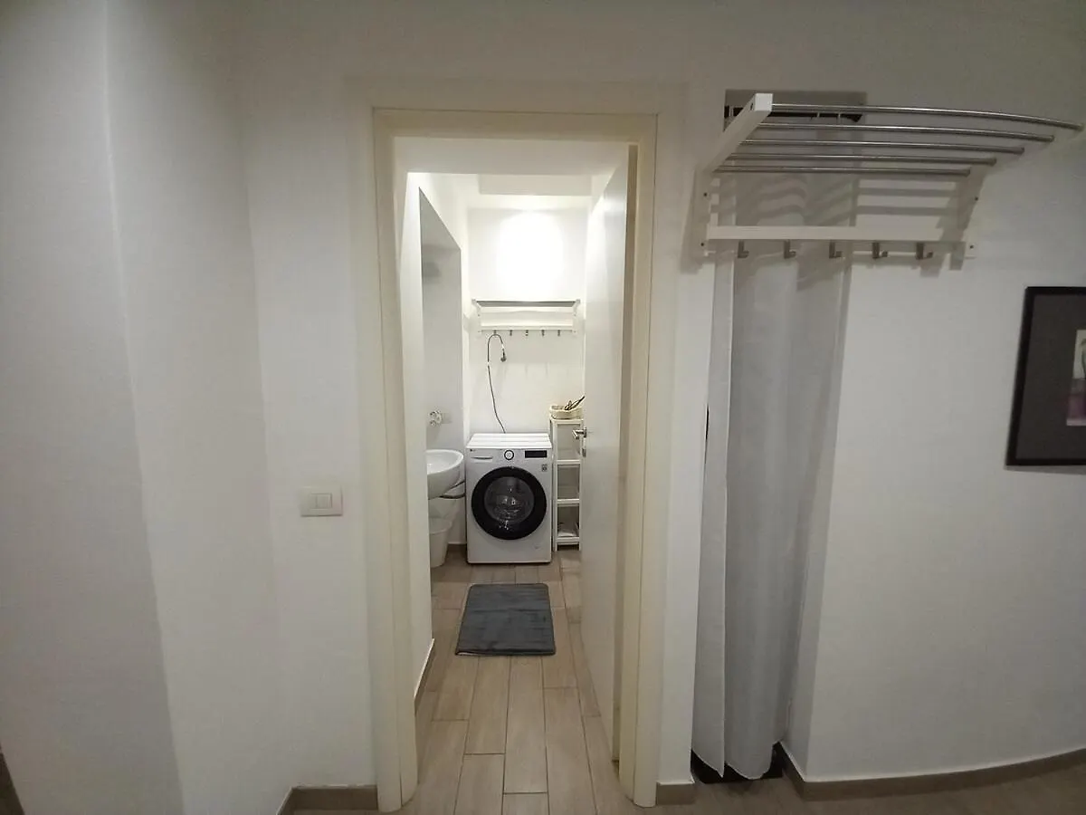 Laura'S Apartment Milan Italy